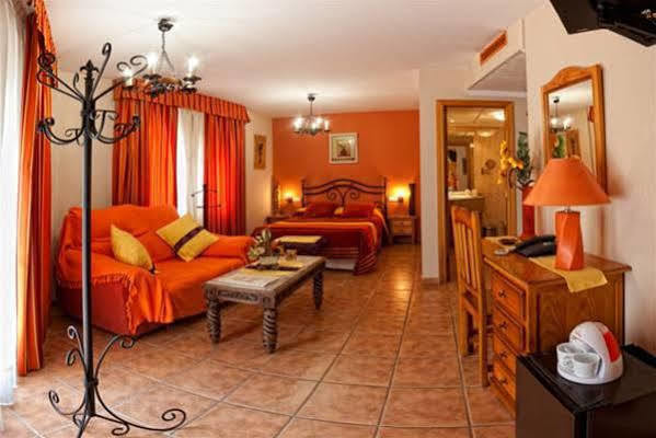 Hotel Hospederia Zacatin Алкала ла Реал Екстериор снимка